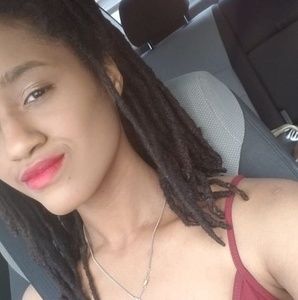 Meet your Posher, Brea